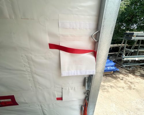 insulated-curtainside-securing-straps